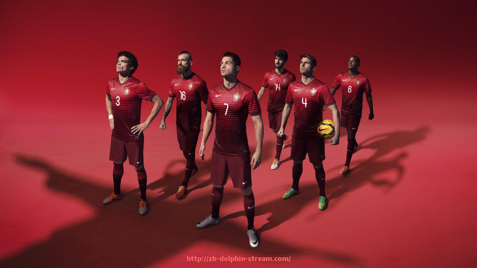 海豚直播-英超球员阿什利·扬职业生涯回顾，边路快马的传奇征程